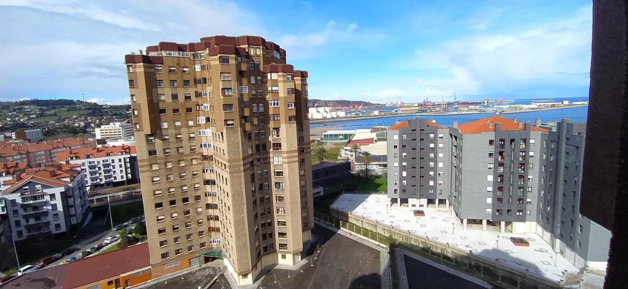 Alojamiento En Playa Del Arbeyal Хихон Экстерьер фото